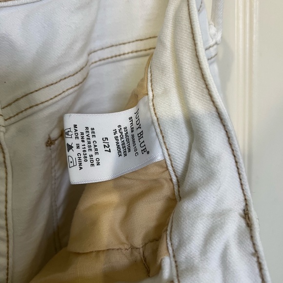 Judy Blue straight leg off-white with khaki stitching with light distressing - Picture 2 of 7